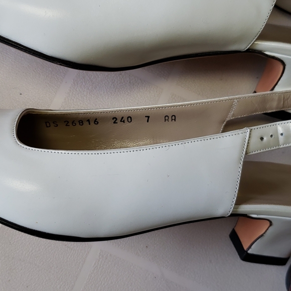 Dress shoes - Picture 4 of 4